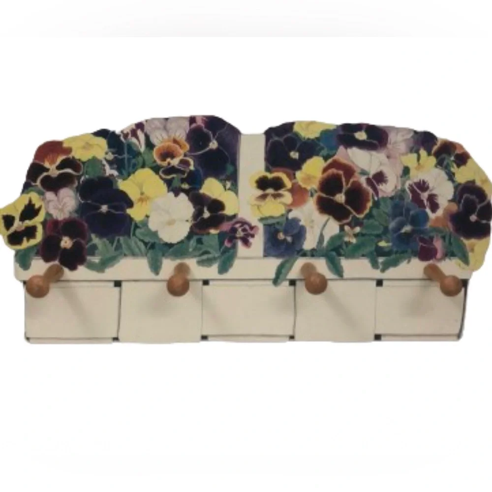 PANSY BASKET WALL RACK • BY BOSTON WAREHOUSE • 4 WOODEN 2.75” PEGS • VINTAGE